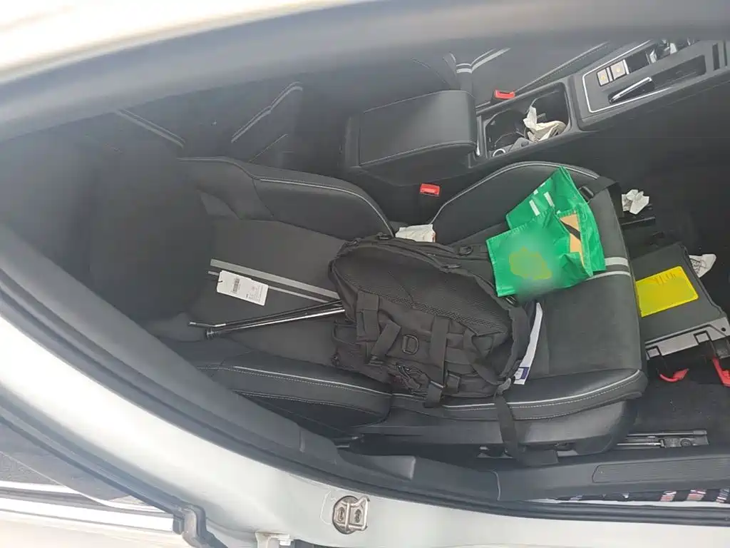 Volkswagen Golf — миниатюра 25