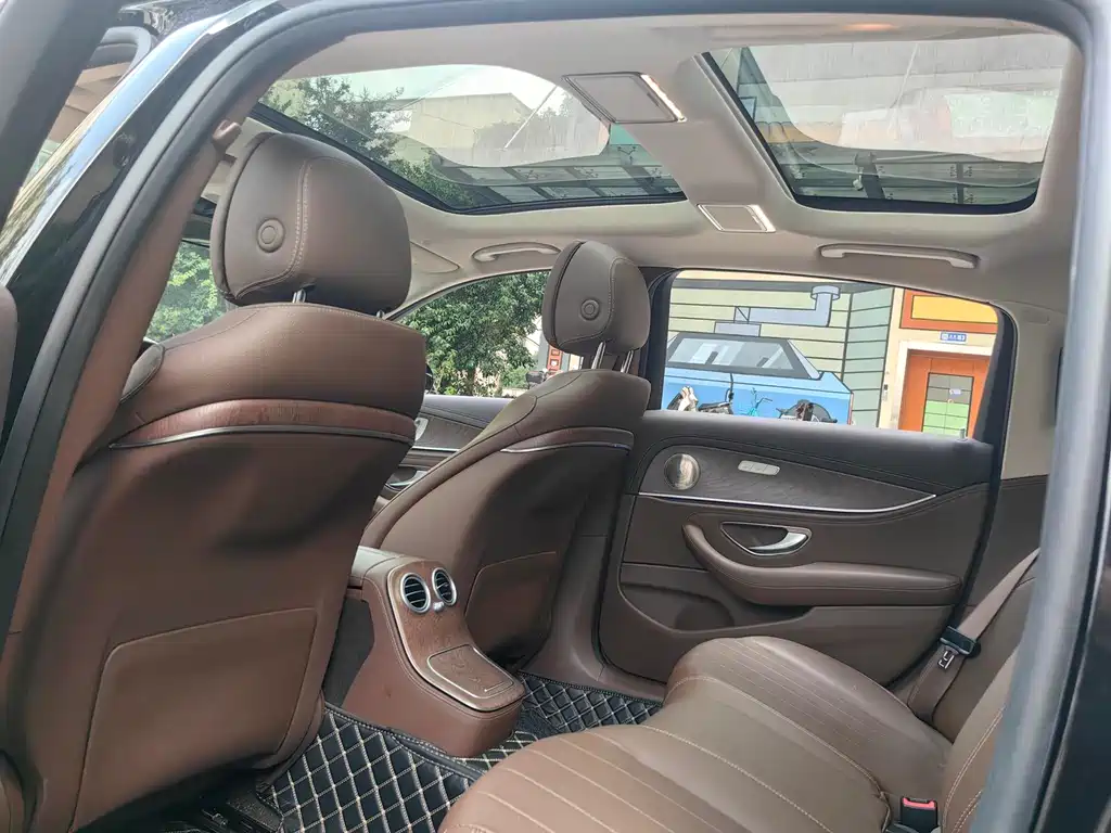 MERCEDES-BENZ E CLASS