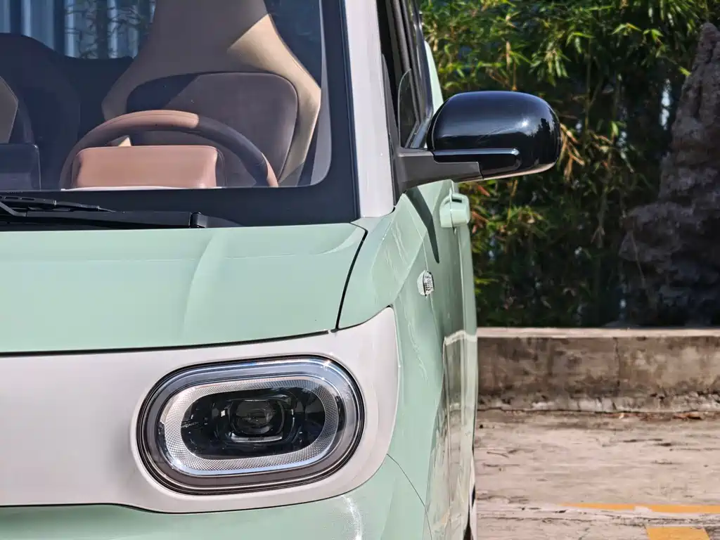 Wuling MINIEV — миниатюра 3