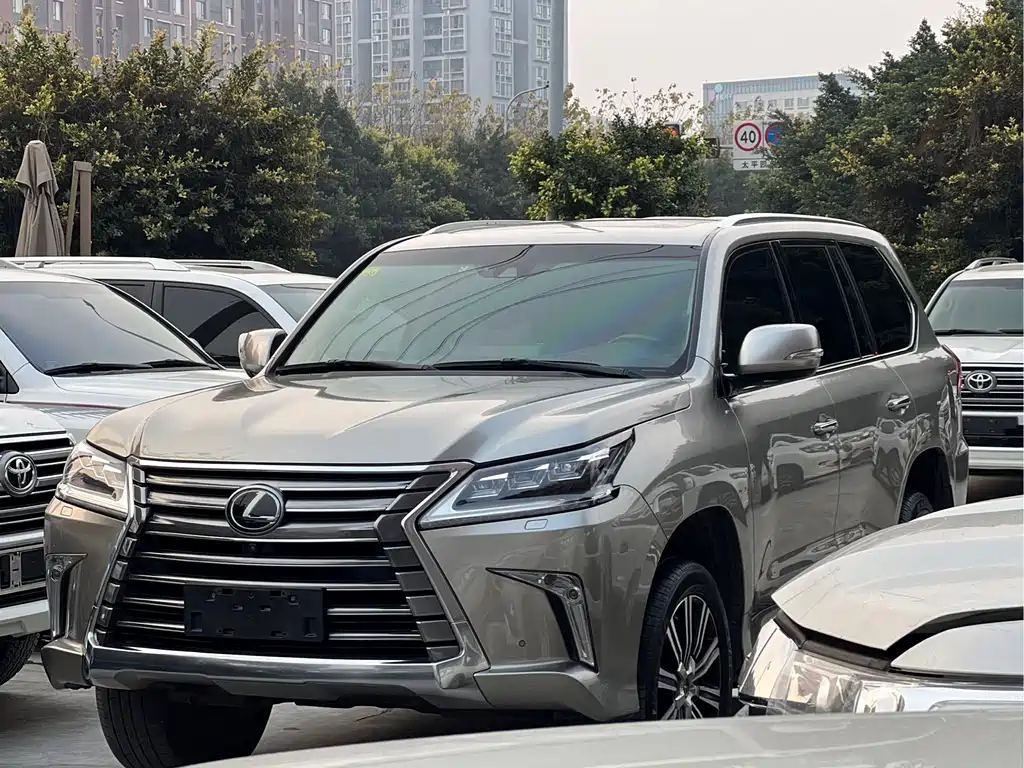 Lexus LX 2019