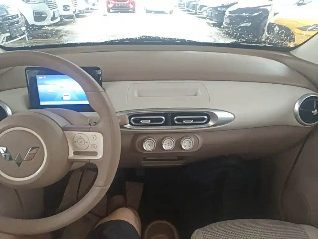 Wuling MINIEV — миниатюра 13
