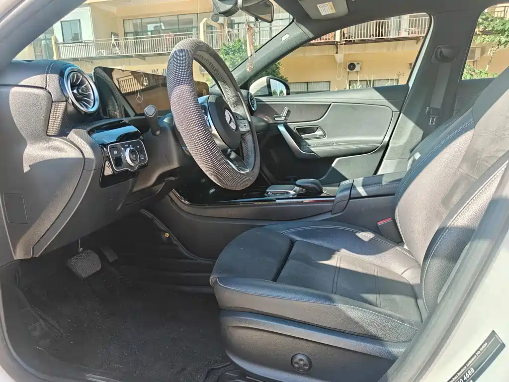 Mercedes-Benz A-Class — миниатюра 14