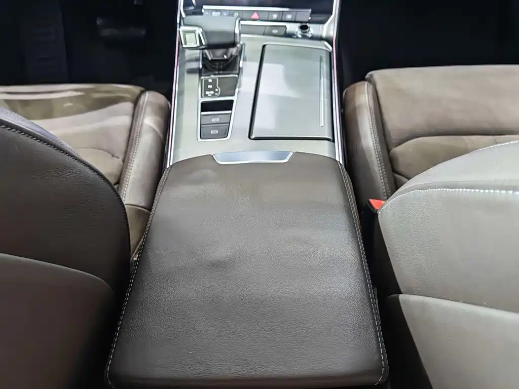 Audi A7L — миниатюра 11