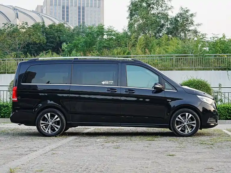 Mercedes-Benz V-Class — миниатюра 5