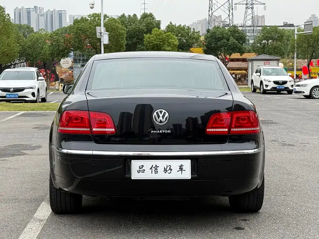 Volkswagen Phaeton — миниатюра 6