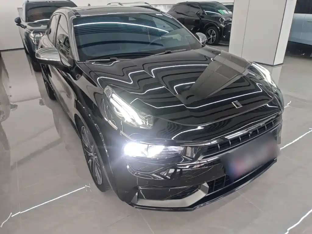 Lynk & Co 02 Hatchback — миниатюра 4
