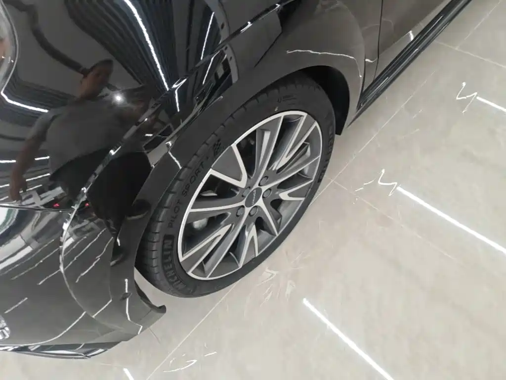 Lynk & Co 02 Hatchback — миниатюра 23