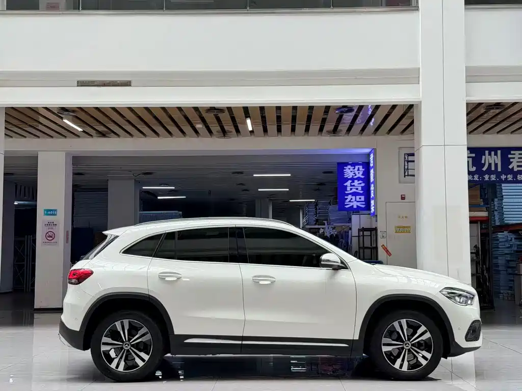 Mercedes-Benz GLA — миниатюра 4