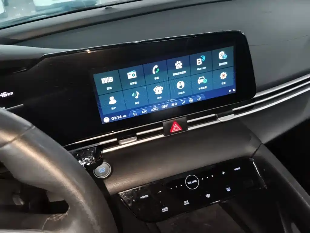 Hyundai Elantra — миниатюра 13