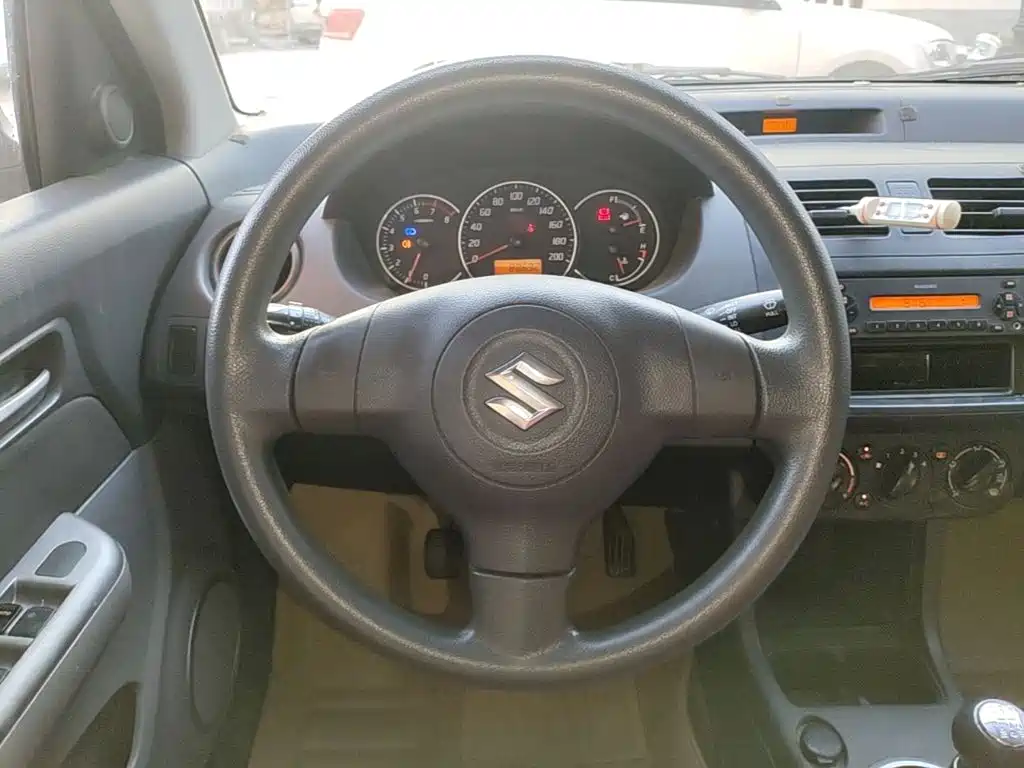 Suzuki Swift — миниатюра 11