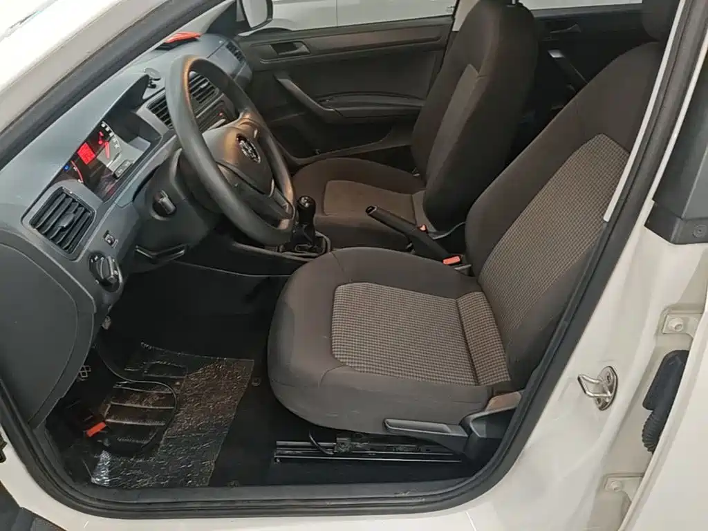 Volkswagen Santana — миниатюра 15