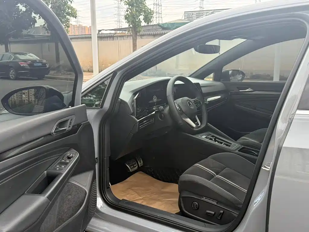 Volkswagen Golf — миниатюра 3