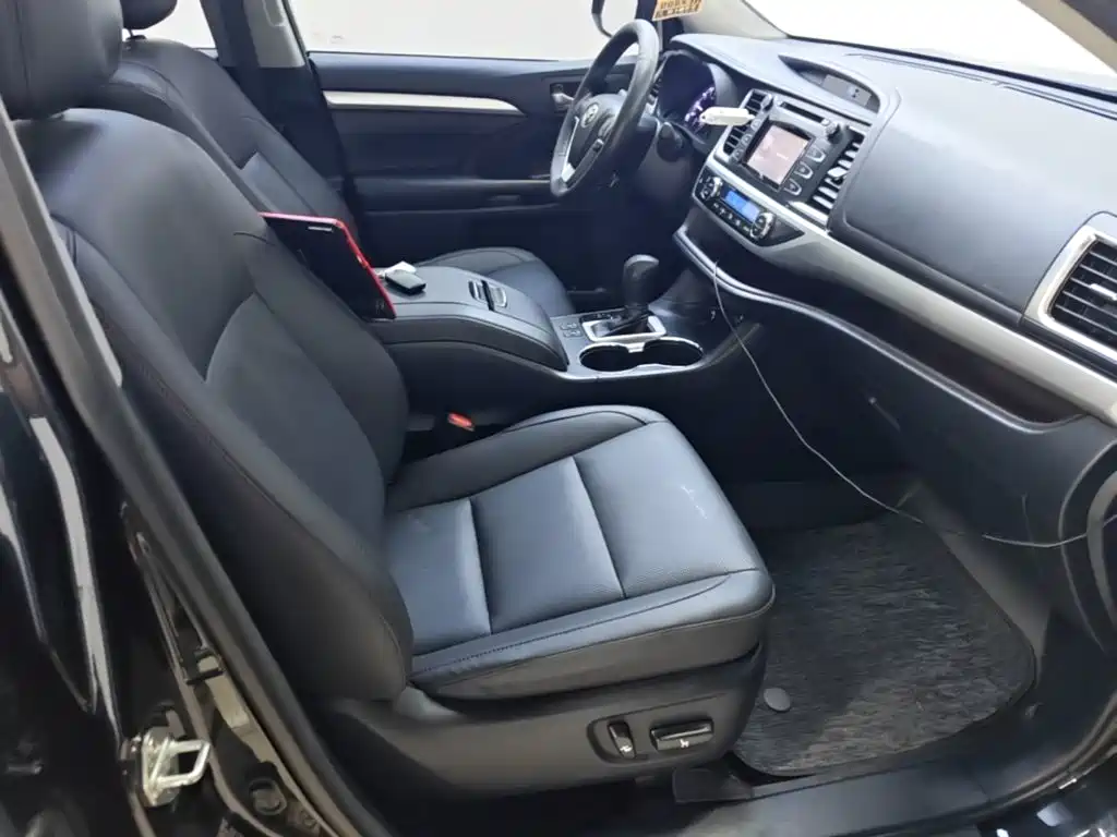 Toyota Highlander — миниатюра 25