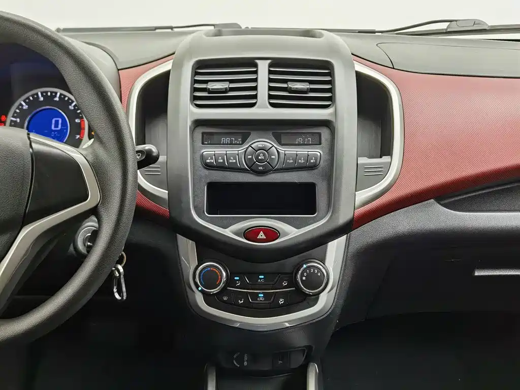 Changan BenBen — миниатюра 12