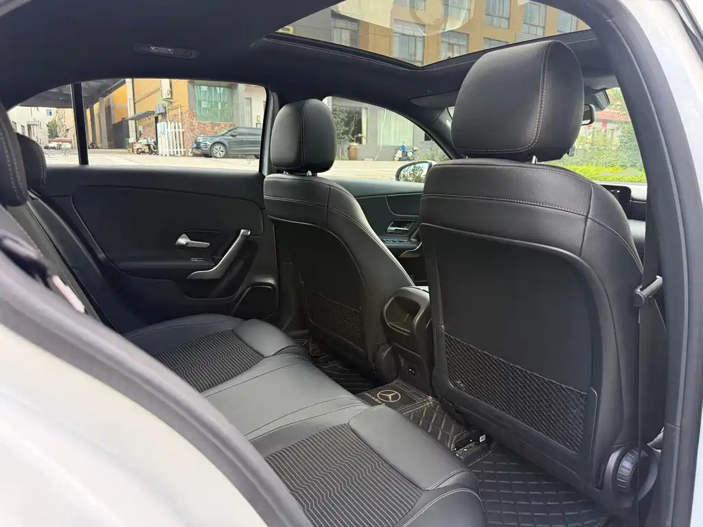Mercedes-Benz A-Class (Import) — миниатюра 13