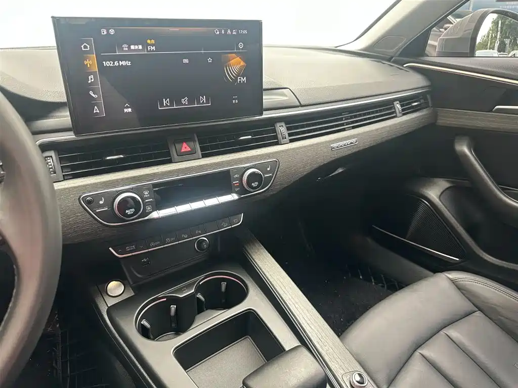 Audi A4 2021 allroad quattro