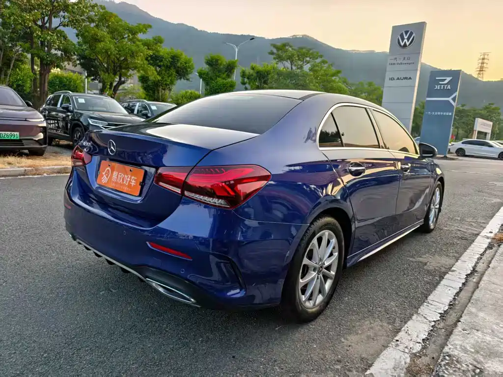 Mercedes-Benz A-Class — миниатюра 7