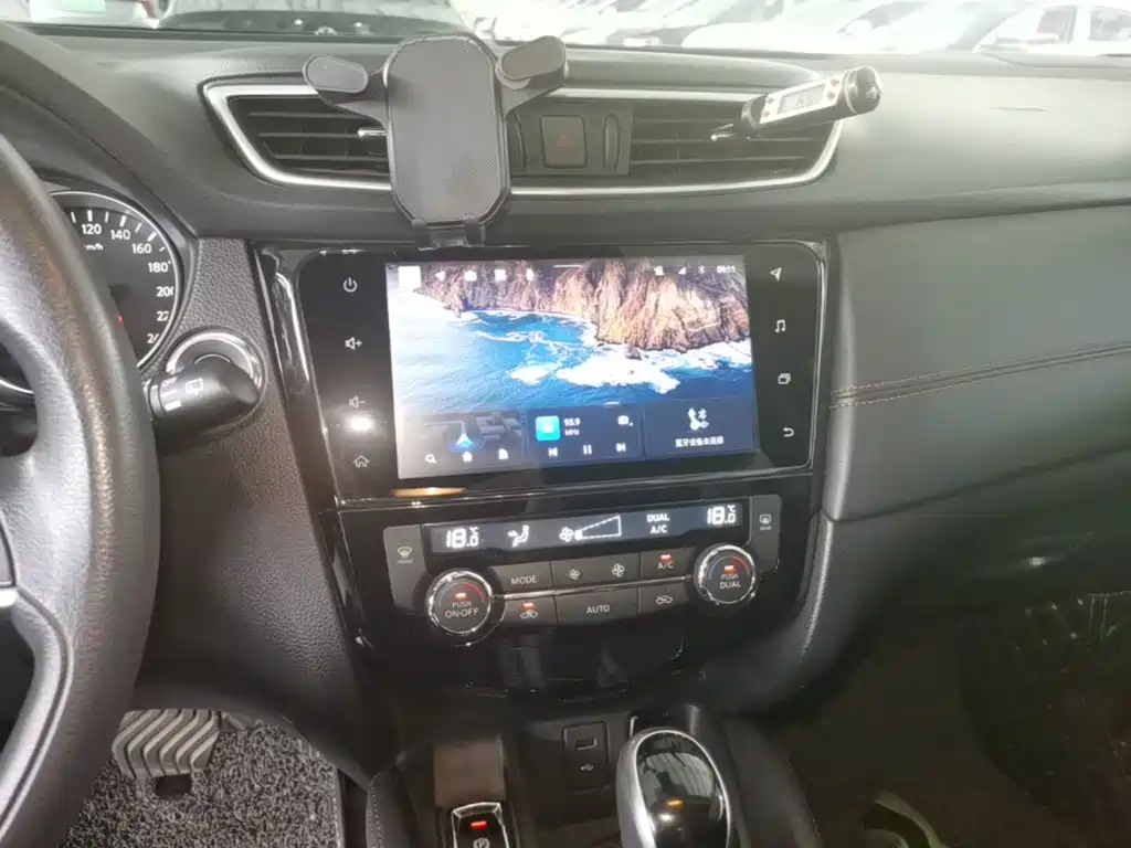 Nissan Qashqai — миниатюра 13