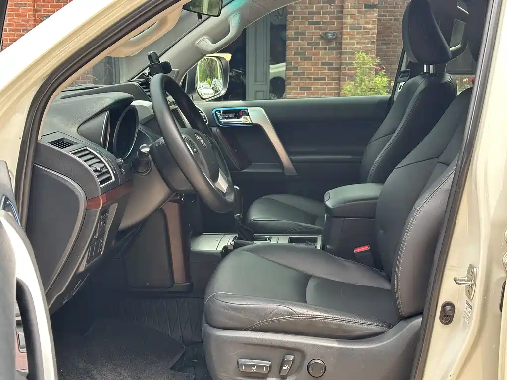Toyota Land Cruiser Prado 2016 3.5L AT TX-L