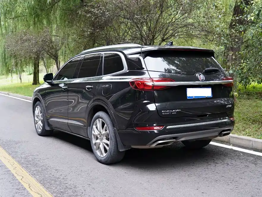 Buick Enclave — миниатюра 13