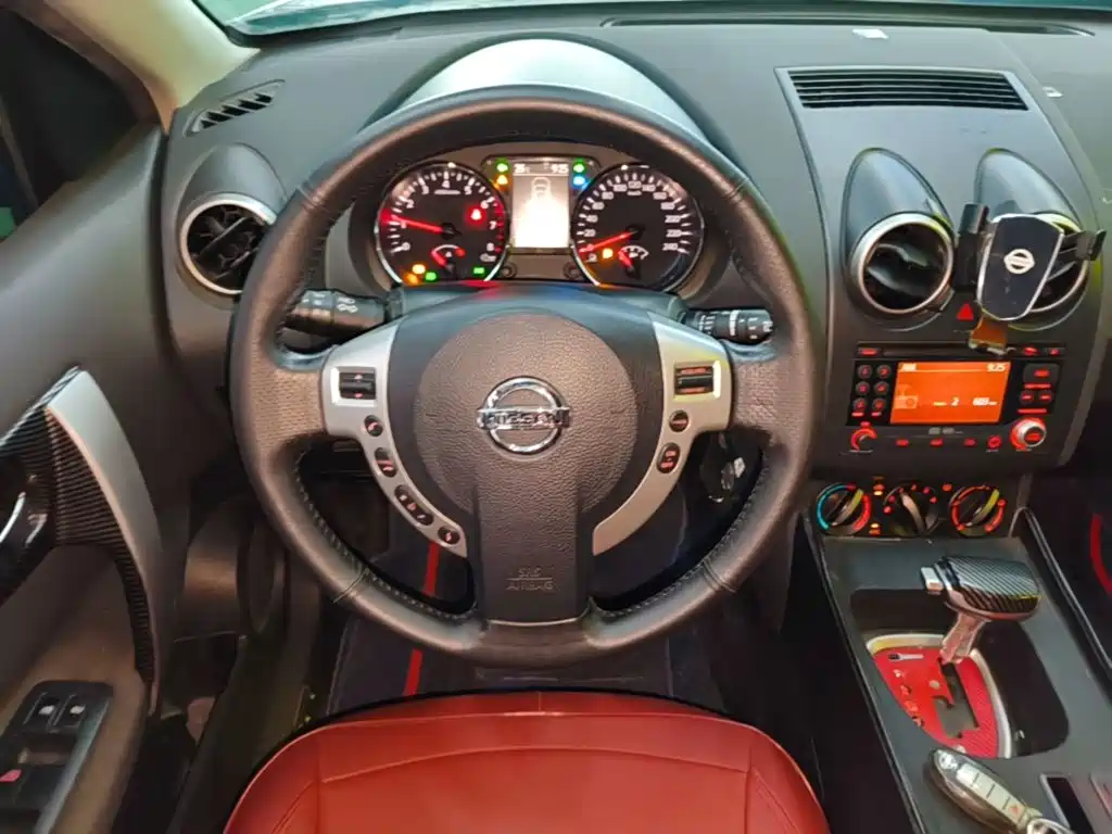 Nissan Qashqai — миниатюра 11