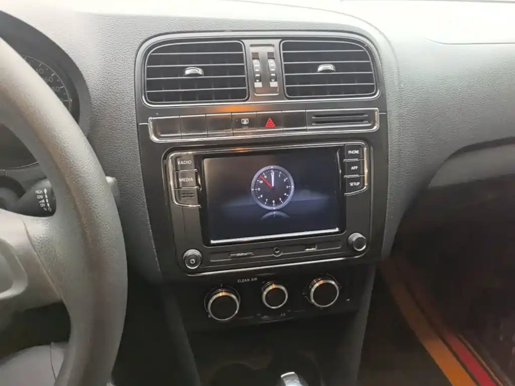 Volkswagen Polo — миниатюра 13