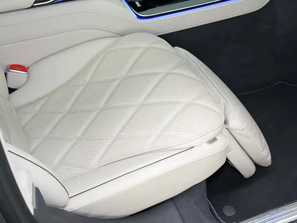 Mercedes-Benz S-Class — миниатюра 23