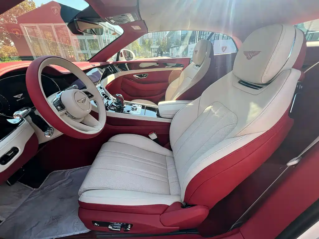 Bentley Continental PHEV 2026 GT