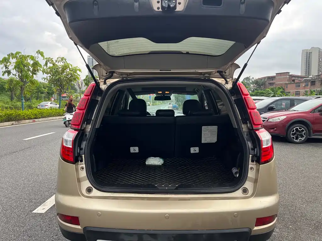 Geely GX7 — миниатюра 6