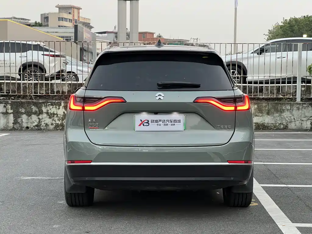 NIO ES8 — миниатюра 6