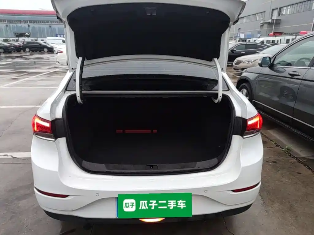 Buick Excelle — миниатюра 19