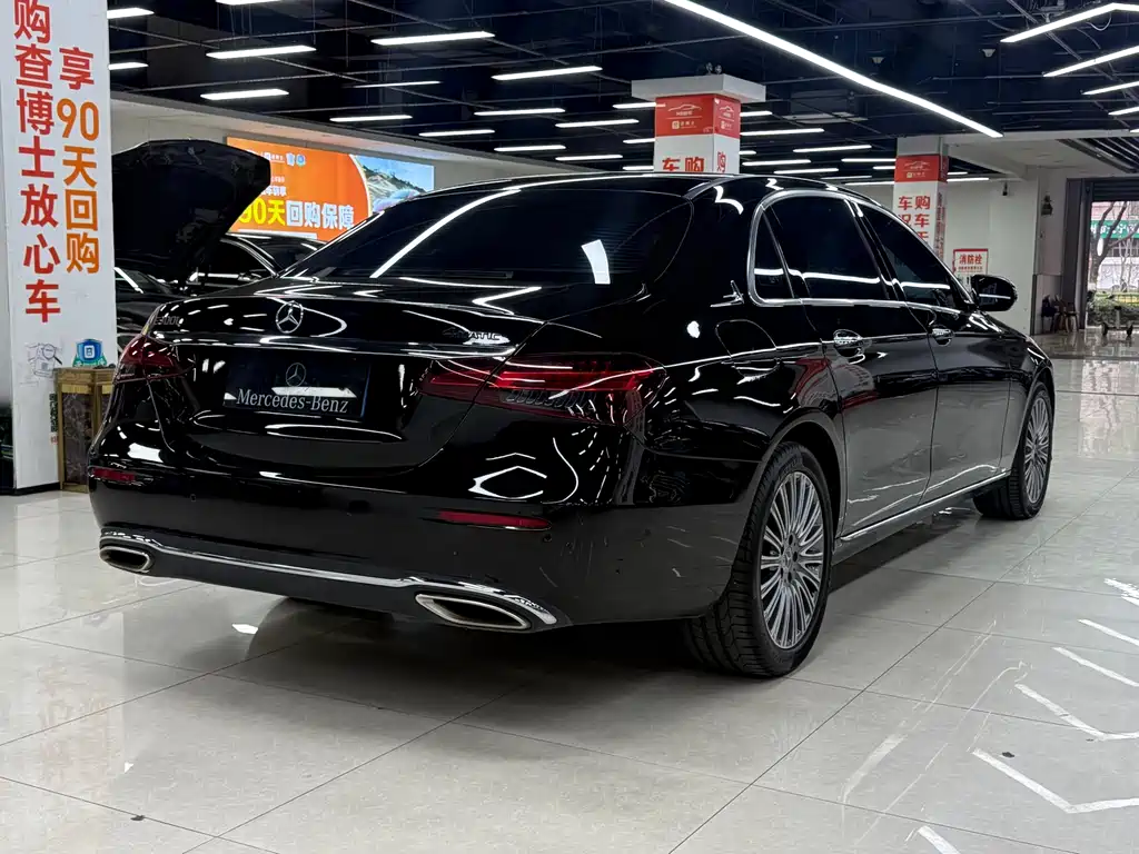 MERCEDES-BENZ E CLASS