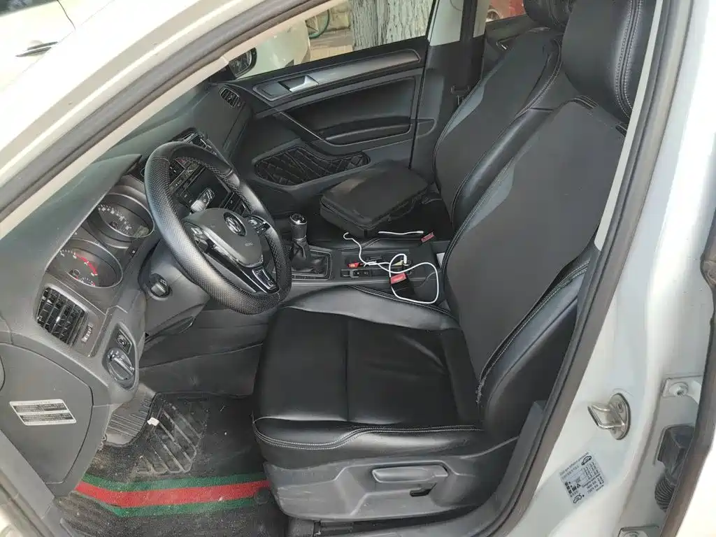 Volkswagen Golf — миниатюра 11