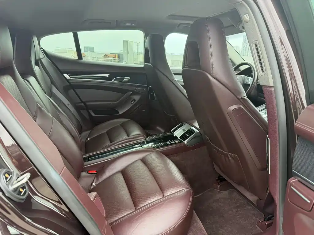 Porsche Panamera — миниатюра 6