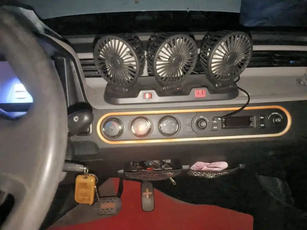 Wuling MINIEV — миниатюра 10