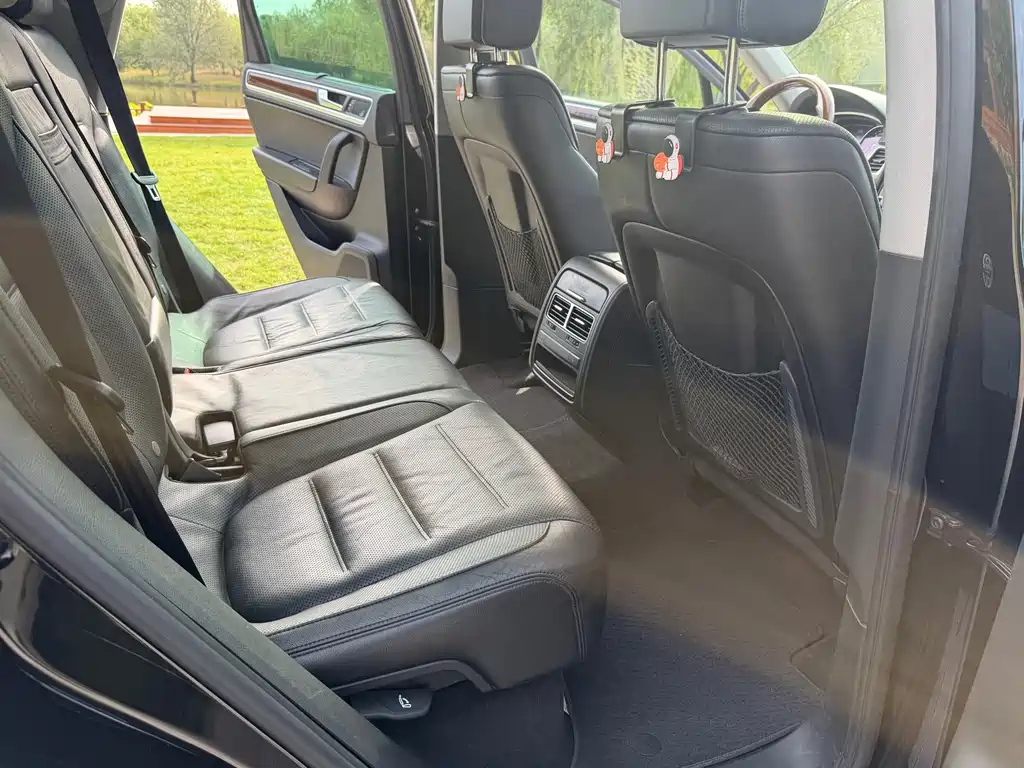 Volkswagen Touareg — миниатюра 10
