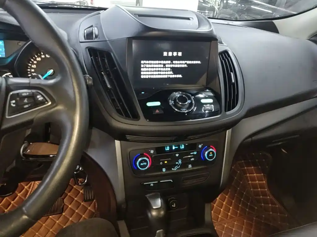 Ford Kuga — миниатюра 13