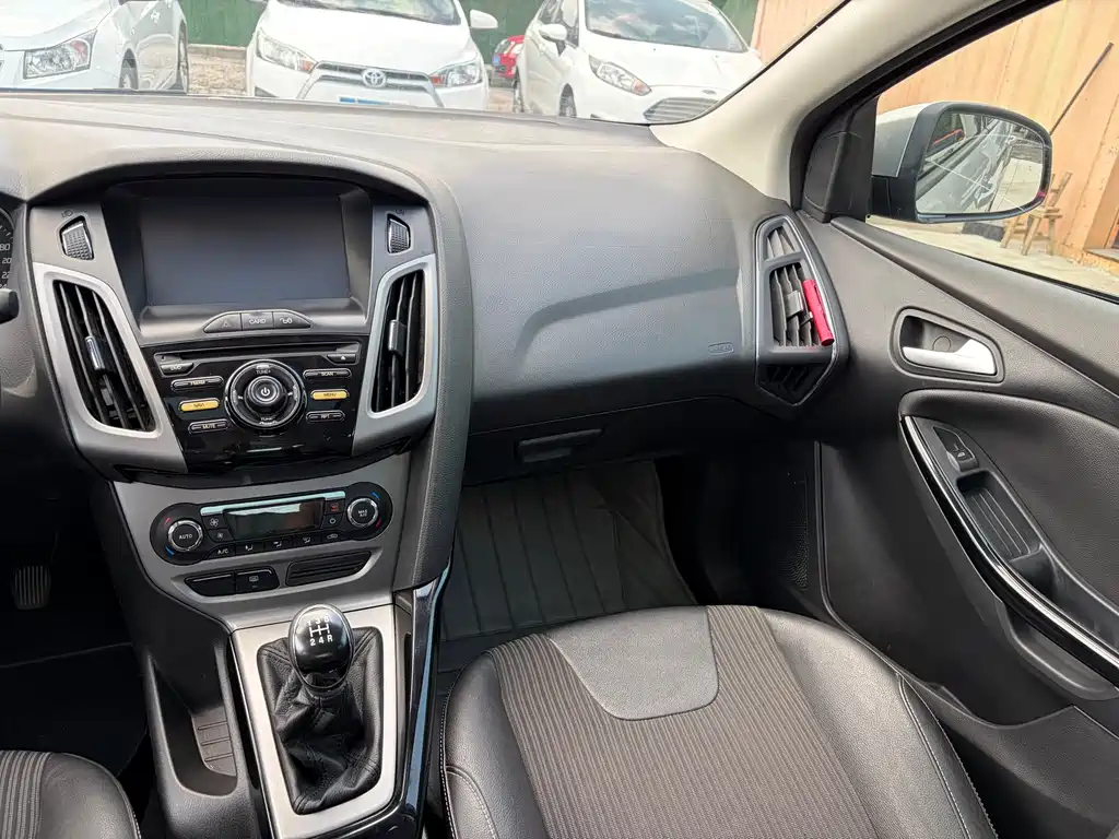 Ford Focus — миниатюра 12