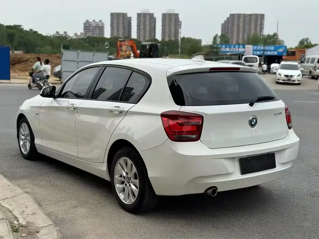 BMW 1 Series (Import) — миниатюра 9