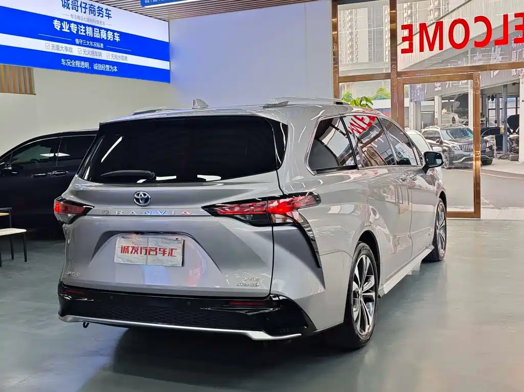 Toyota Granvia — миниатюра 20