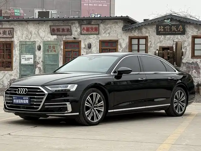 AUDI A8