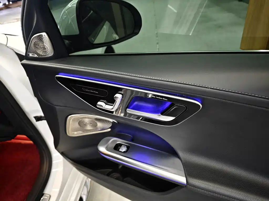 Mercedes-Benz C-Class — миниатюра 5