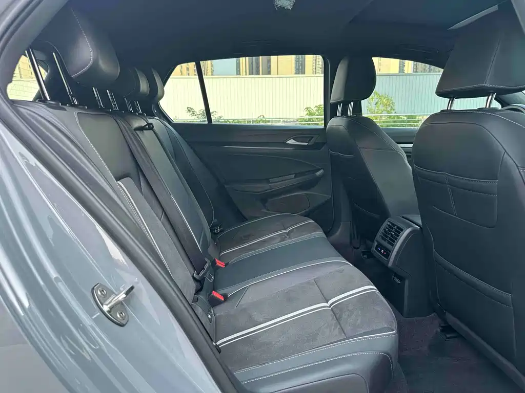 Volkswagen Golf — миниатюра 20