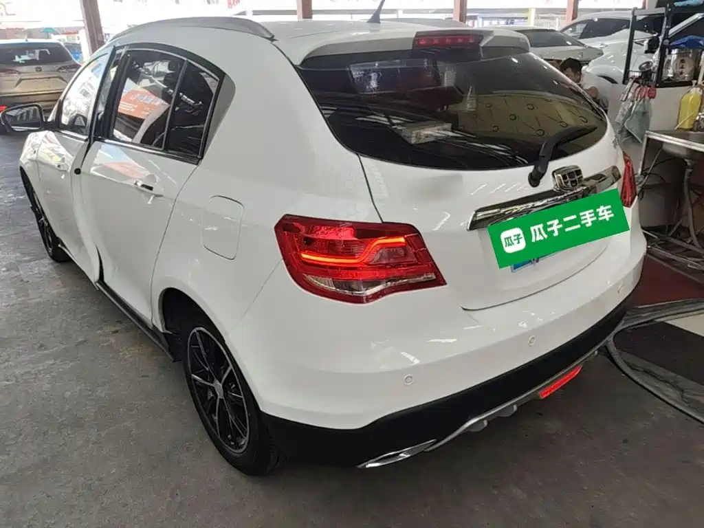 Geely Emgrand — миниатюра 5