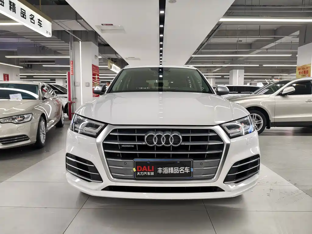 Audi Q5L — миниатюра 2