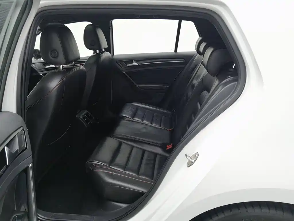 Volkswagen Golf GTI — миниатюра 15