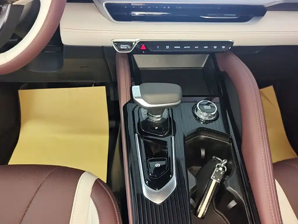 Geely Xingyue L — миниатюра 14