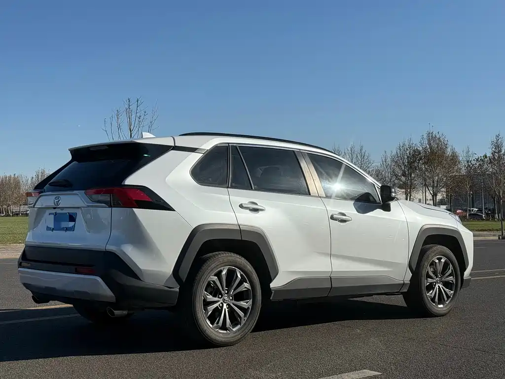 TOYOTA RAV4 RONGFANG