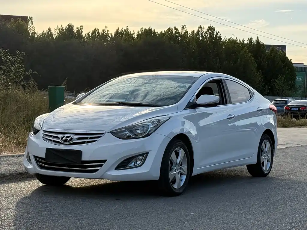 Hyundai Elantra Langdong — миниатюра 4