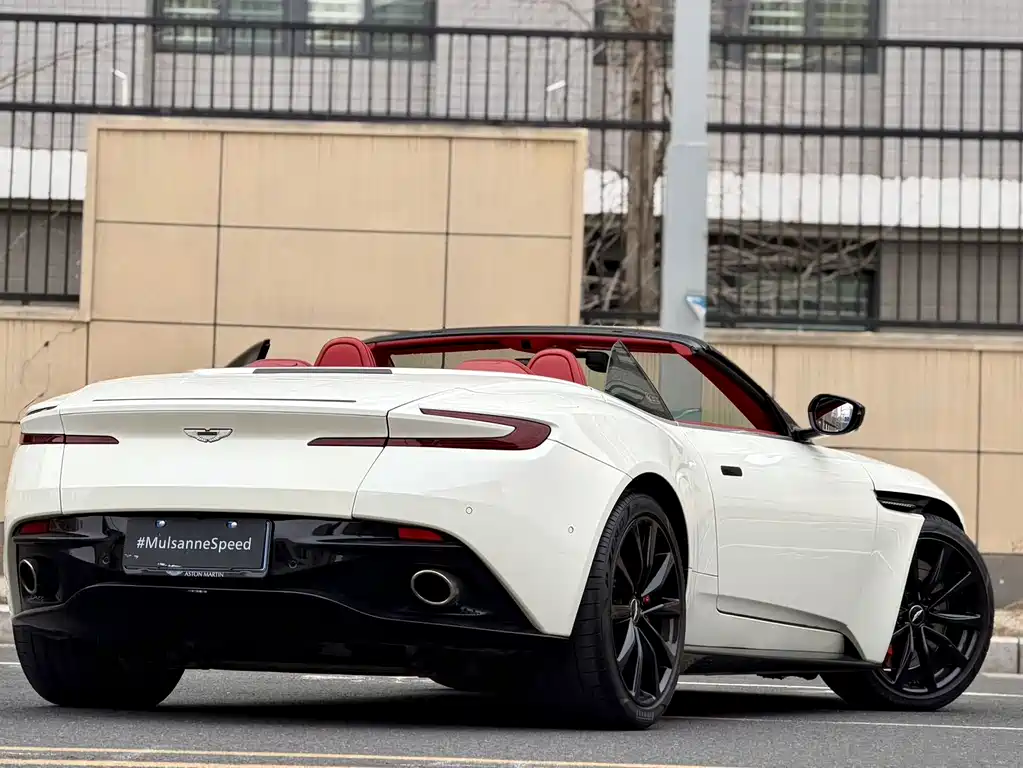 Aston Martin DB11 2019 4.0T V8 Volante
